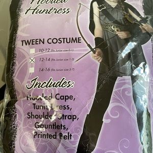 Hooded huntress costume. Ages 12-14